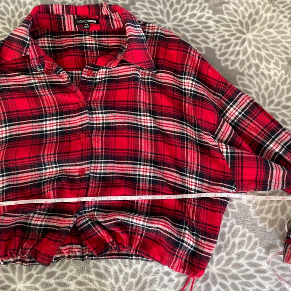 Fashion Nova Cropped Plaid Flannel Shirt XS Red Queen Button Up Y2K Streetwear - Picture 6 of 9